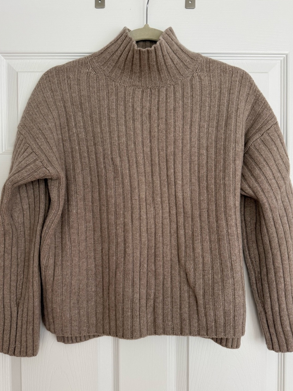 Alex Mill wool & cashmere taupe knit sweater (M)